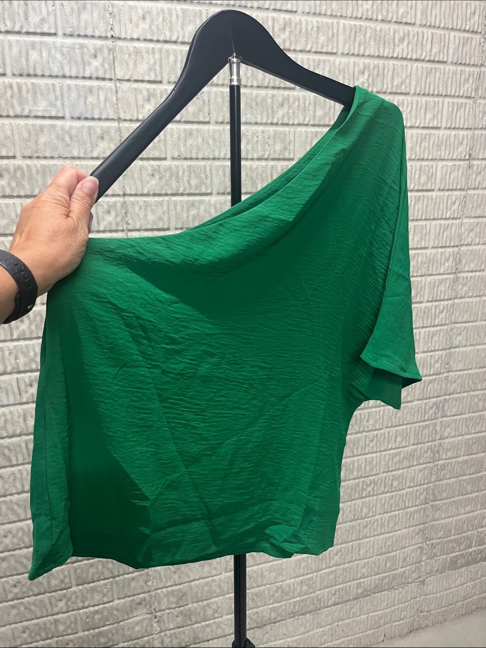 Cupshe Emerald Green One-Shoulder Short Sleeve Top